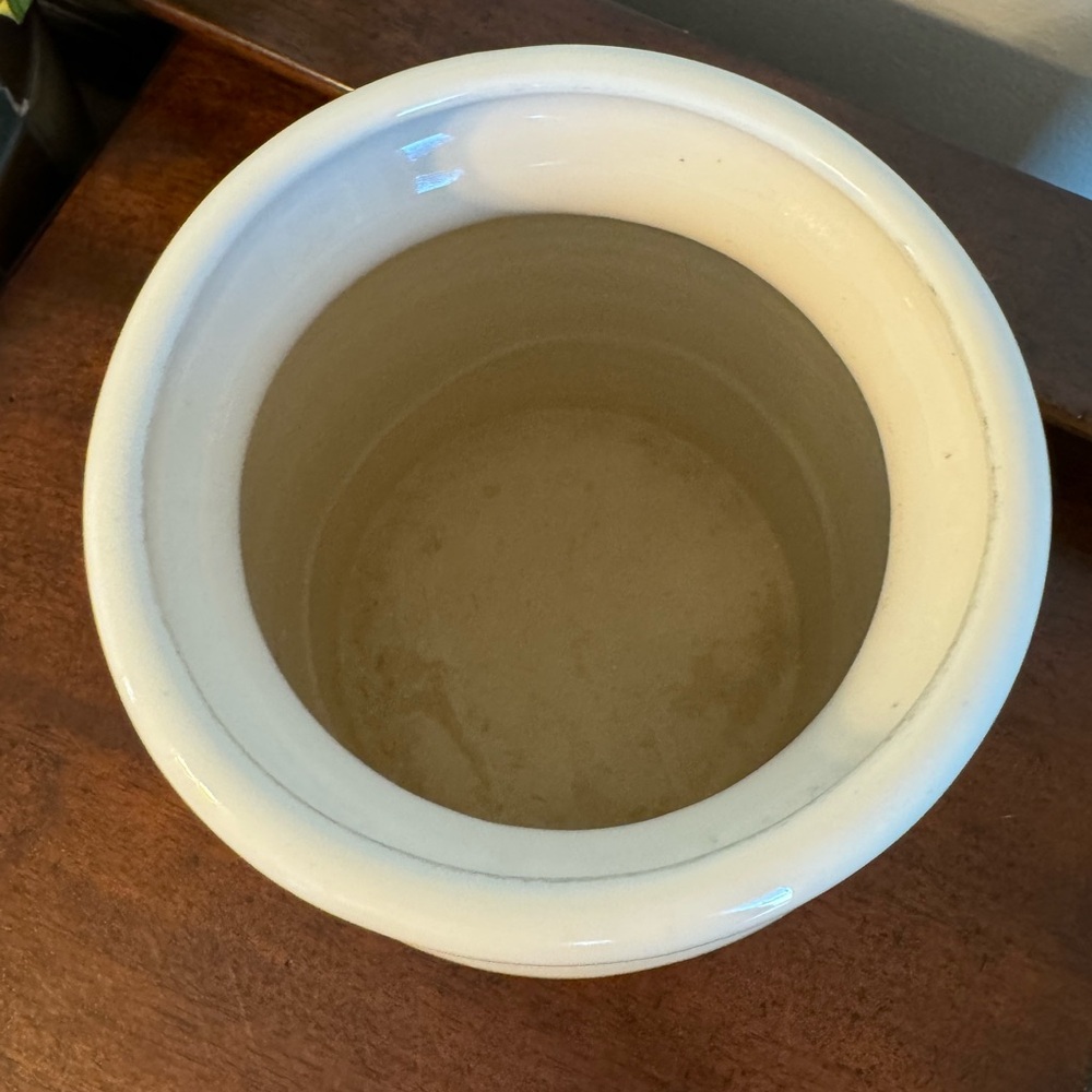 Vintage Harris Pottery Large White Glaze Pansey Crock Vase Chicago Made USA 7.5” - Picture 4 of 6